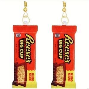 Hand crafted ladies fun realistic 5d dangle earrings